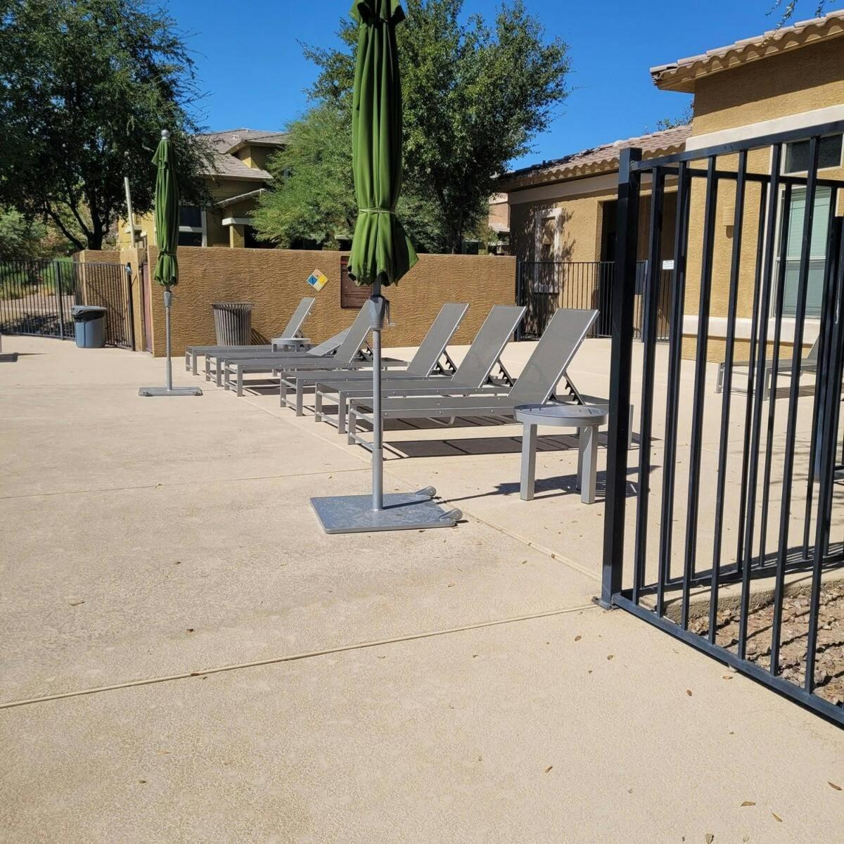 Villa Verde Surprise Stadium - Resort Living Bagian luar foto